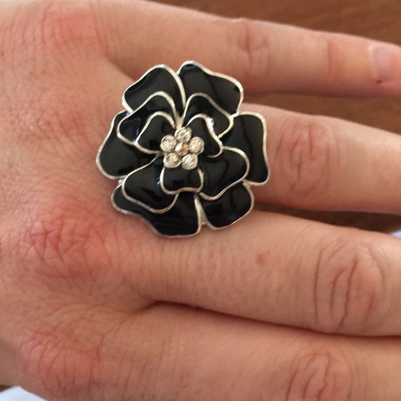 Stella & Dot Bloom Flower ring silver black - Picture 3 of 5